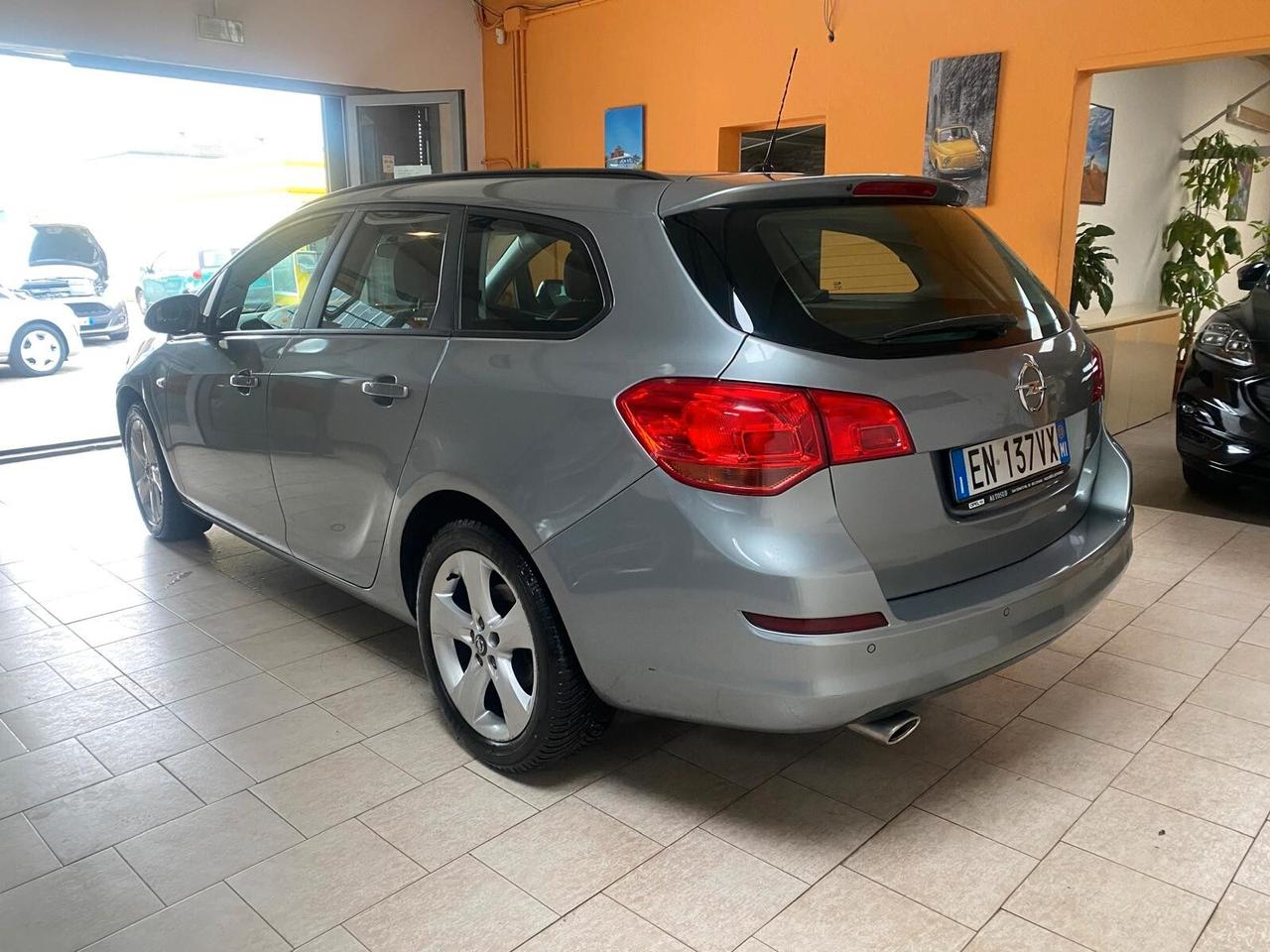 Opel Astra 1.4 Turbo 140CV Sports Tourer GPL Tech Cosmo