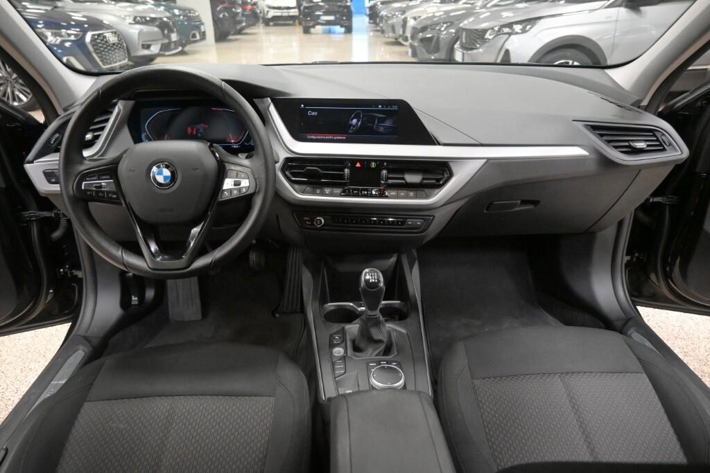 BMW 116D 6M. BUSINESS ADVANTAGE ( FARI LED - BMW DIGITAL COCKPIT - CLIMA BIZONA - PDC - NAVI - MIRROR - CRUISE )
