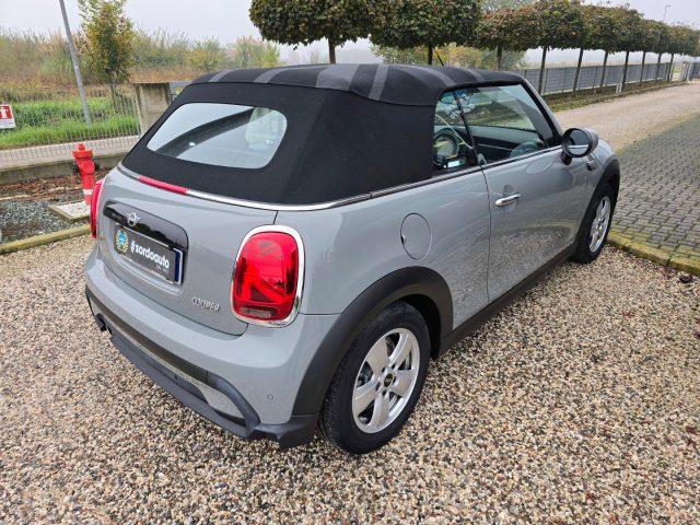 MINI Mini 1.5 Cooper Essential Cabrio
