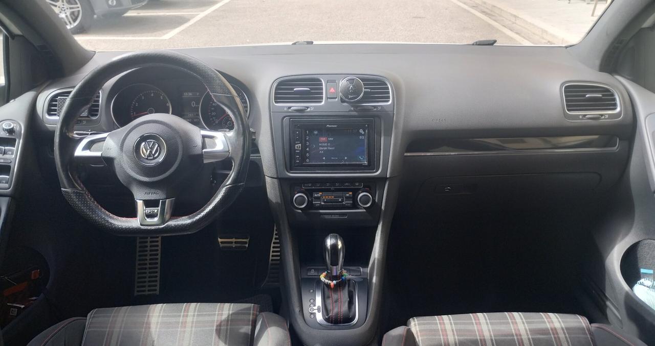 Volkswagen Golf GTI 2.0 TSI DSG 5p.