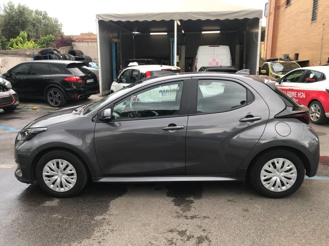 Toyota Yaris 1.5 Hybrid 5 porte Business