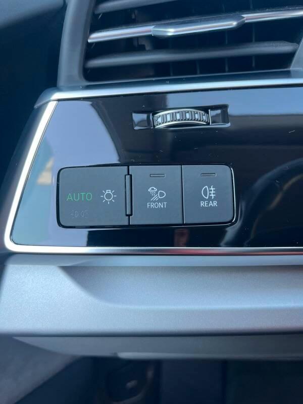 Audi Q8 55 3.0 tfsi e quattro tiptronic