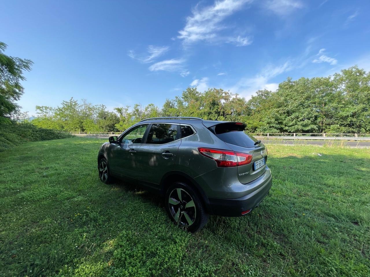 Nissan Qashqai 1.6 diesel, 4x4, anno 2017, 220.000 km!
