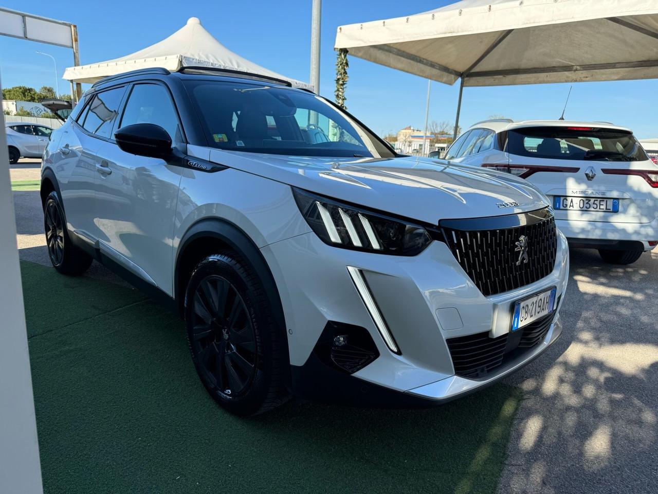 Peugeot 2008 1.5 HDI 130 EAT8 Navi Pack Tetto introvabile
