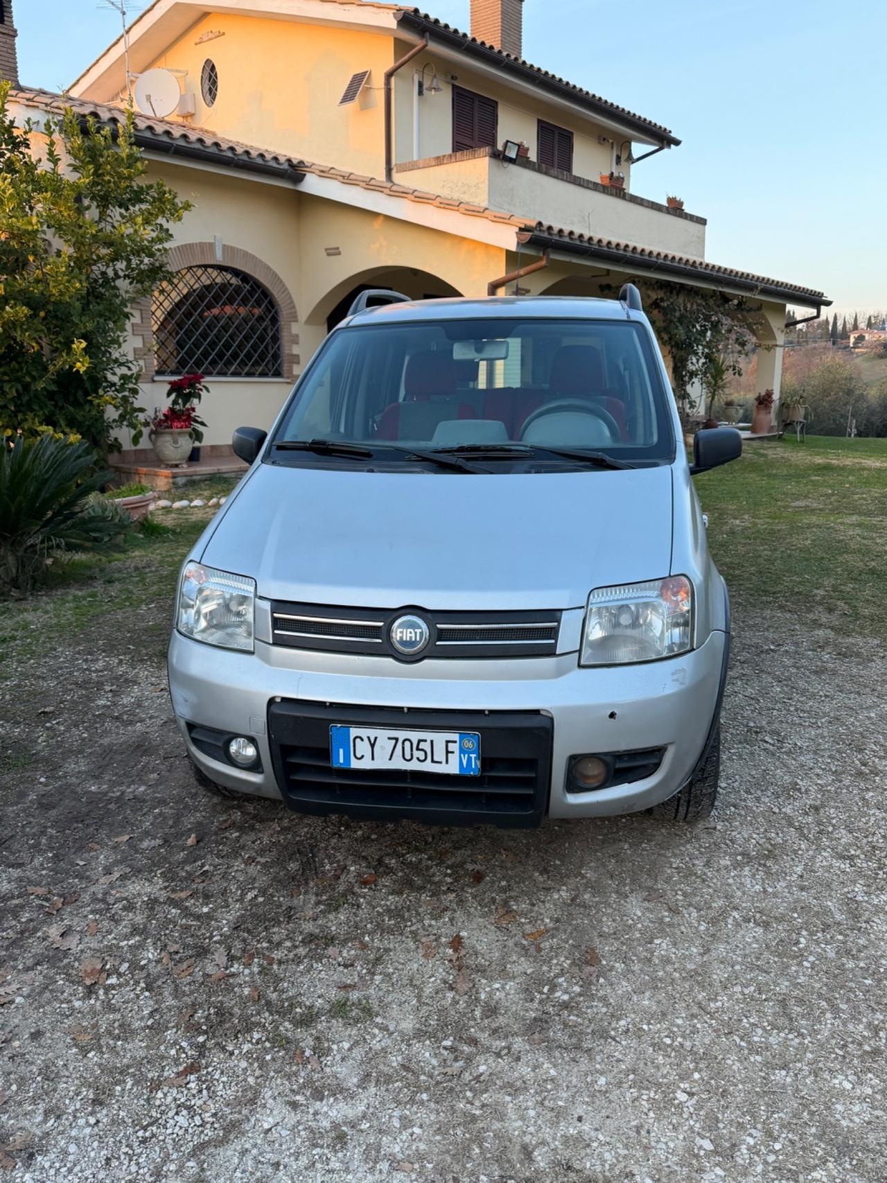 Fiat Panda 4x4 multijet climbing