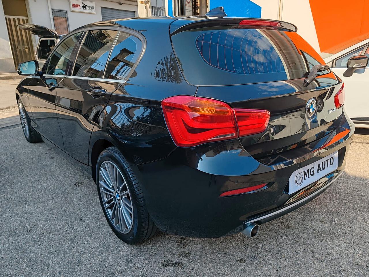 Bmw 116 116d 5p. Urban