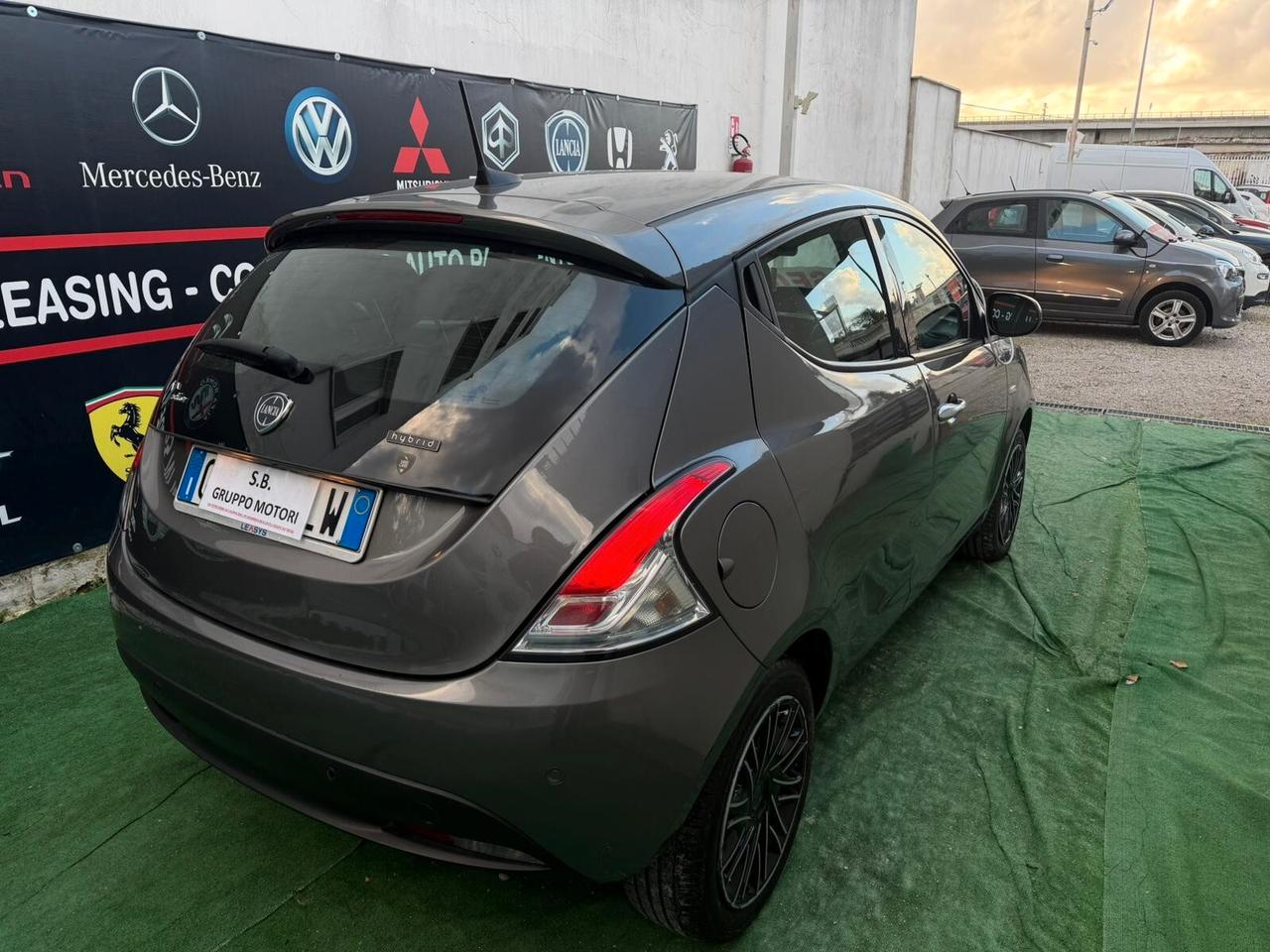 Lancia Ypsilon 1.0 FireFly Hybrid Gold FULL LEGGI!