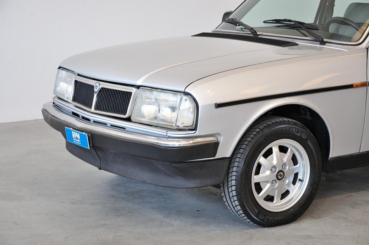 Lancia Beta Trevi 1.6 Berlina CRS tetto apr.