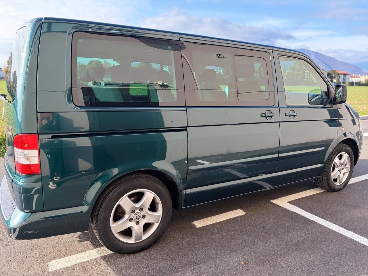 Volkswagen Multivan 2.5 TDI/174CV 4motion Highline