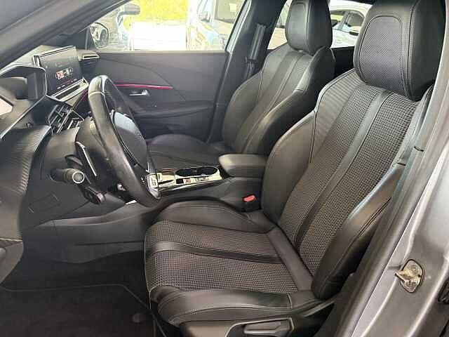 Peugeot 2008 1.2 PureTech 130 CV EAT8 GT