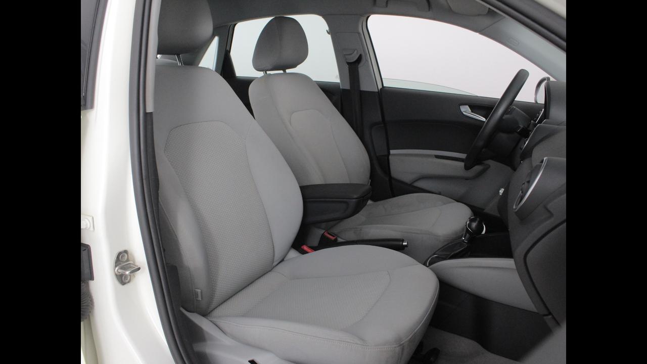 AUDI A1 I 2010 Sportback - A1 Sportback 1.4 tfsi Ambition 122cv s-tronic