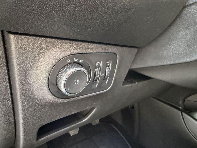 Opel Corsa 3p 1.2 Advance (n-joy) IDONEA NEOPATENTATI