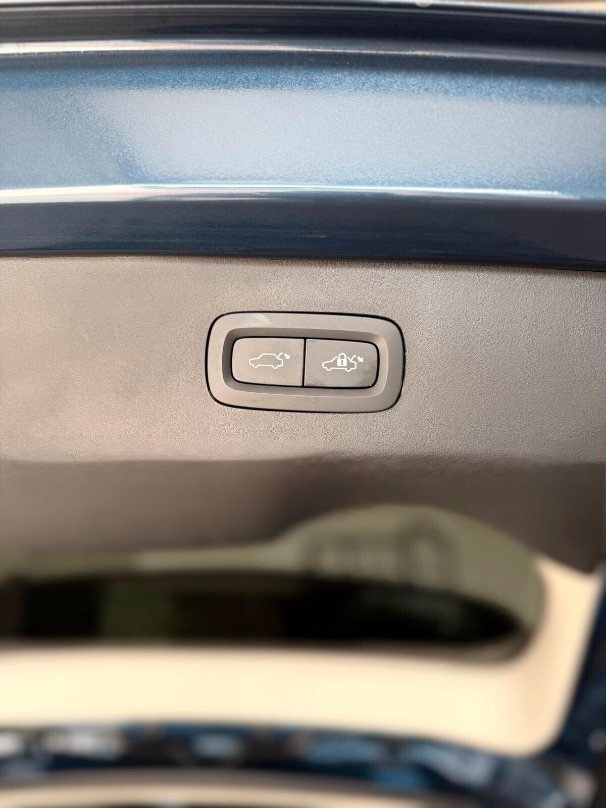 Lynk&co 01 PHEV More