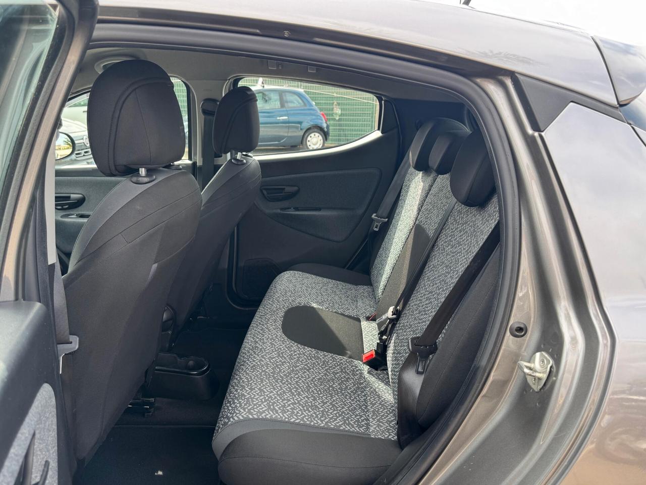 Lancia Y Gold 1.0 FireFly 70cv S&S Hybrid 2021