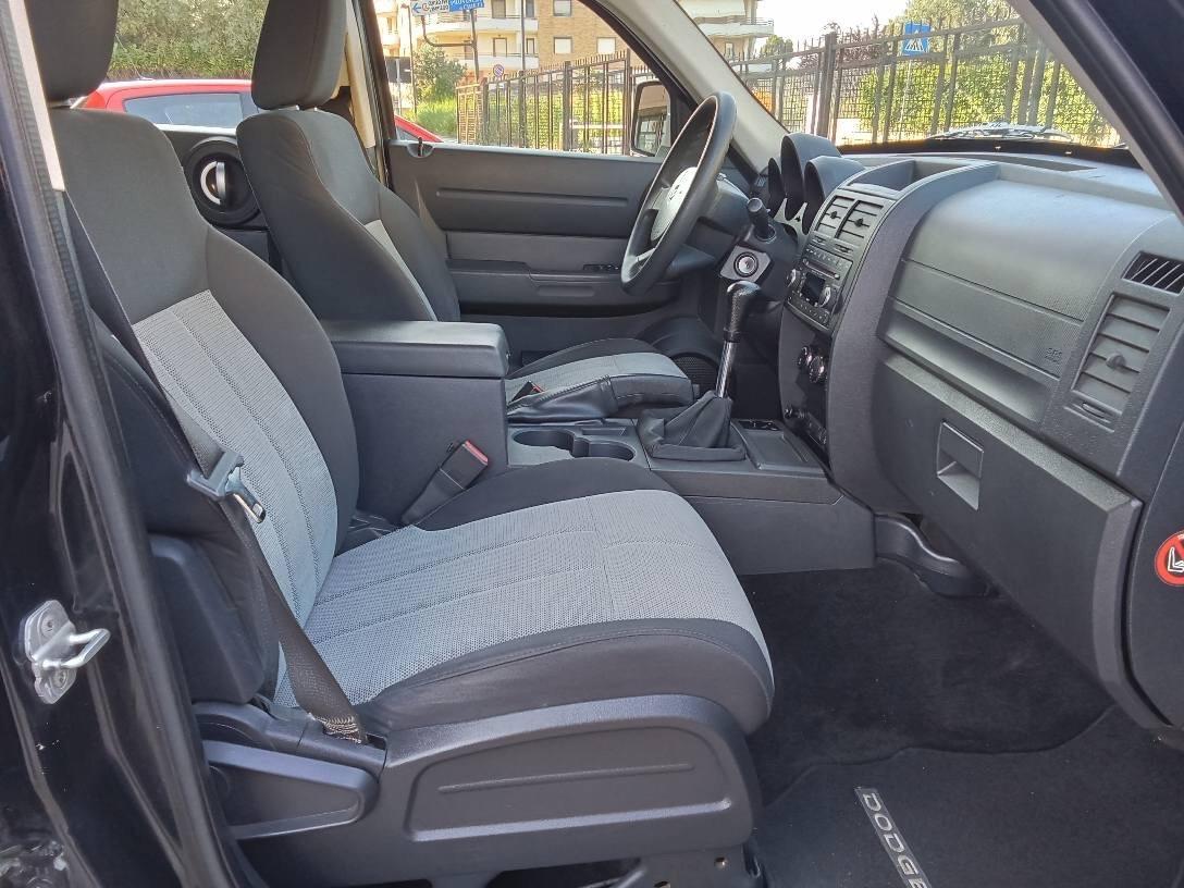 Dodge Nitro 2.8 CRD SXT 4WD Auto
