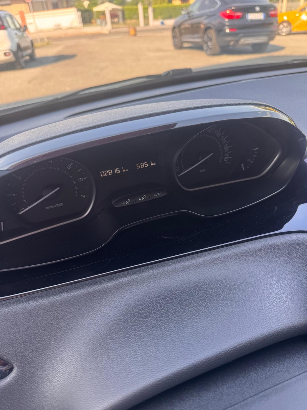 Peugeot 208 1.2 82 cv Active