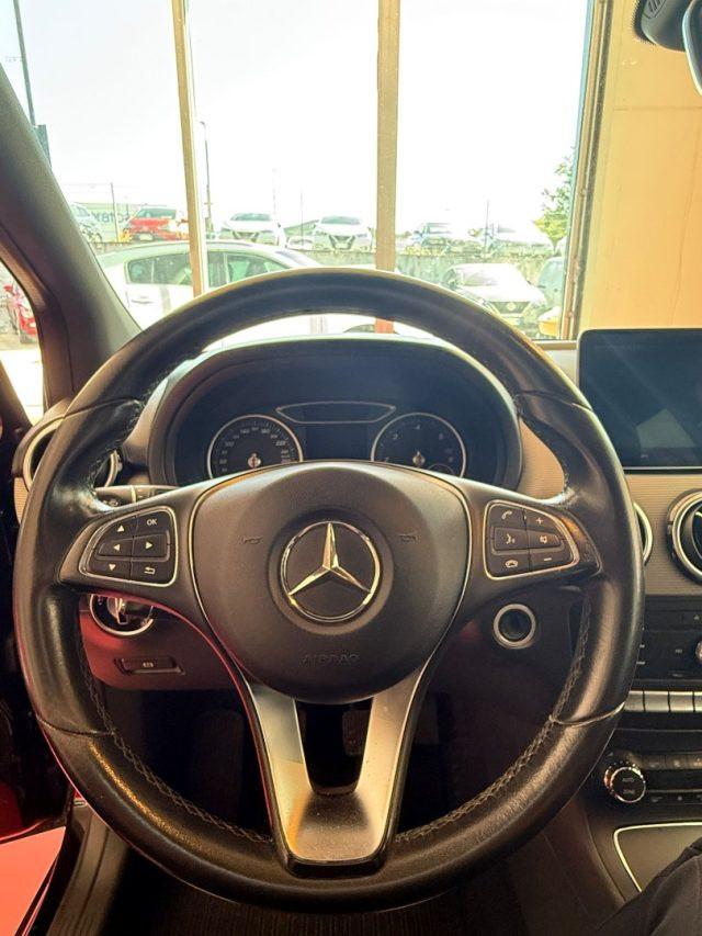 MERCEDES-BENZ B 180 d Executive