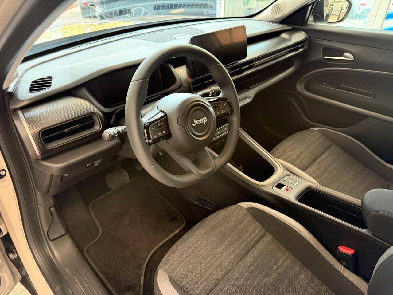 Jeep Avenger 100 CV MHEV Longitude