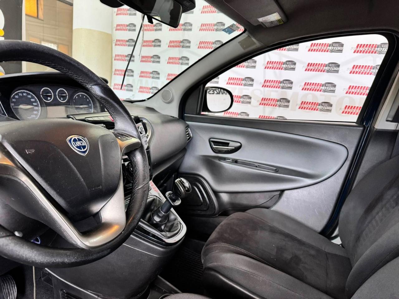 Lancia Ypsilon 1.2 69 CV 5 porte GPL Ecochic 30th Anniversary