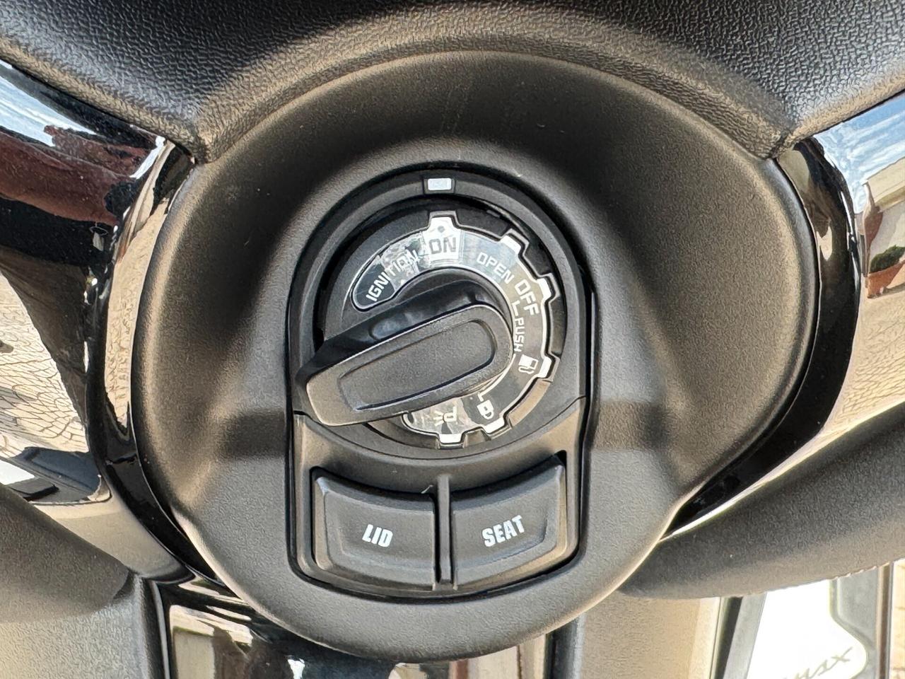 YAMAHA X-MAX 300 ABS IRON MAX 28CV