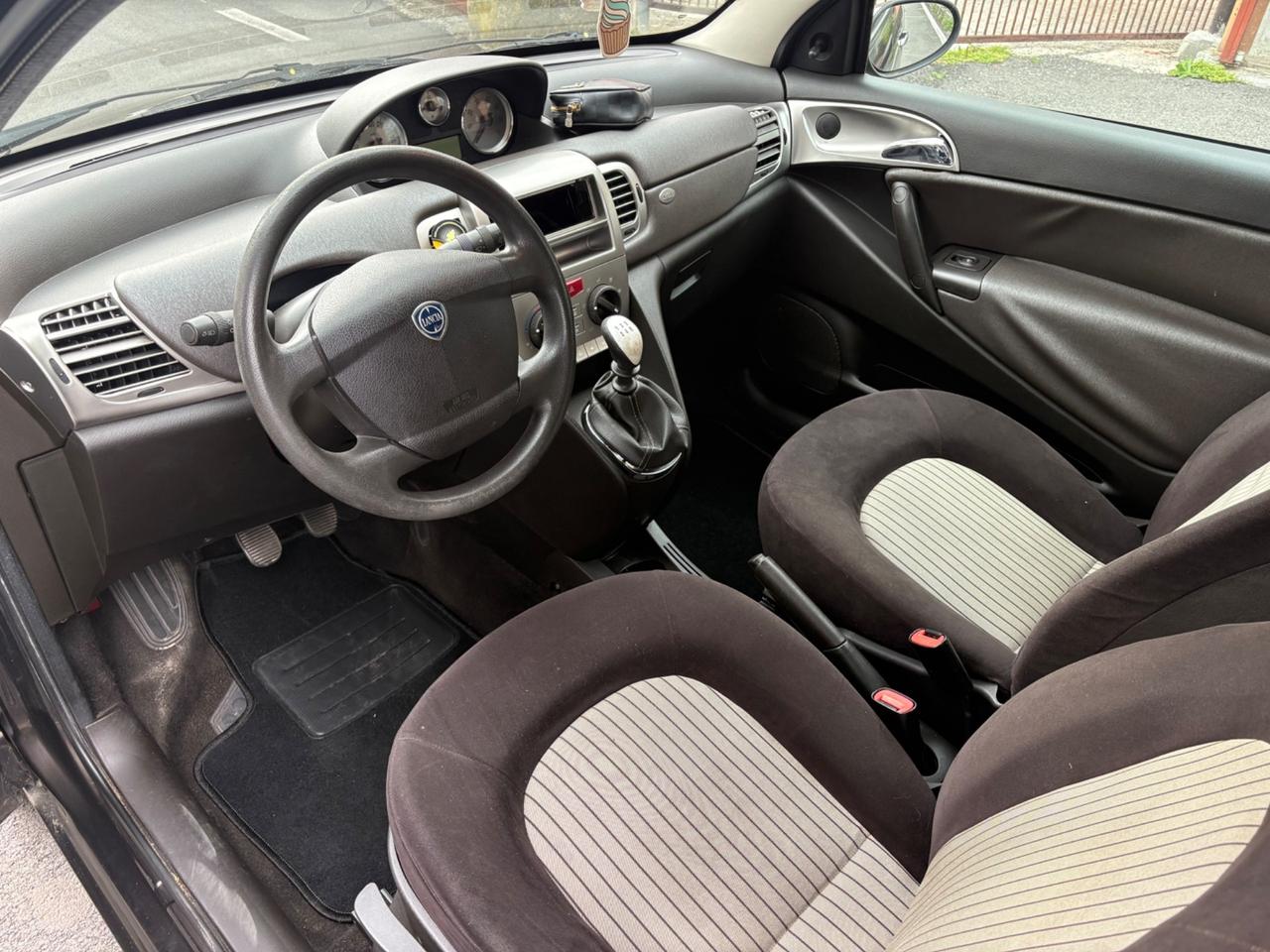 Lancia Ypsilon 1.2 Platino 2008 NEOPATENTATI