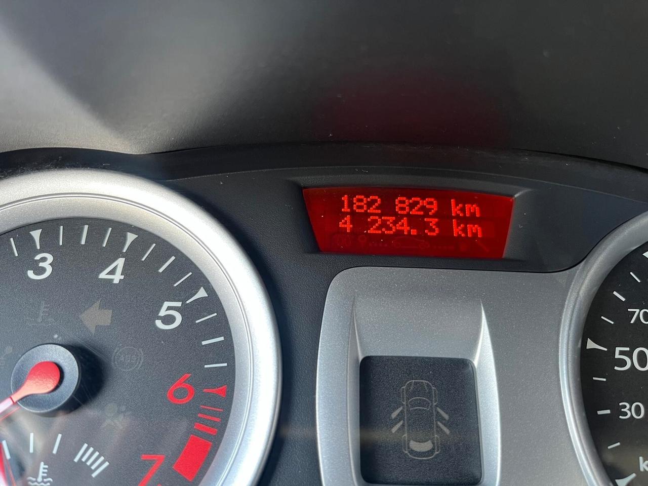 Renault Clio 1.2 16 V 5P GPL DYNAMIQUE