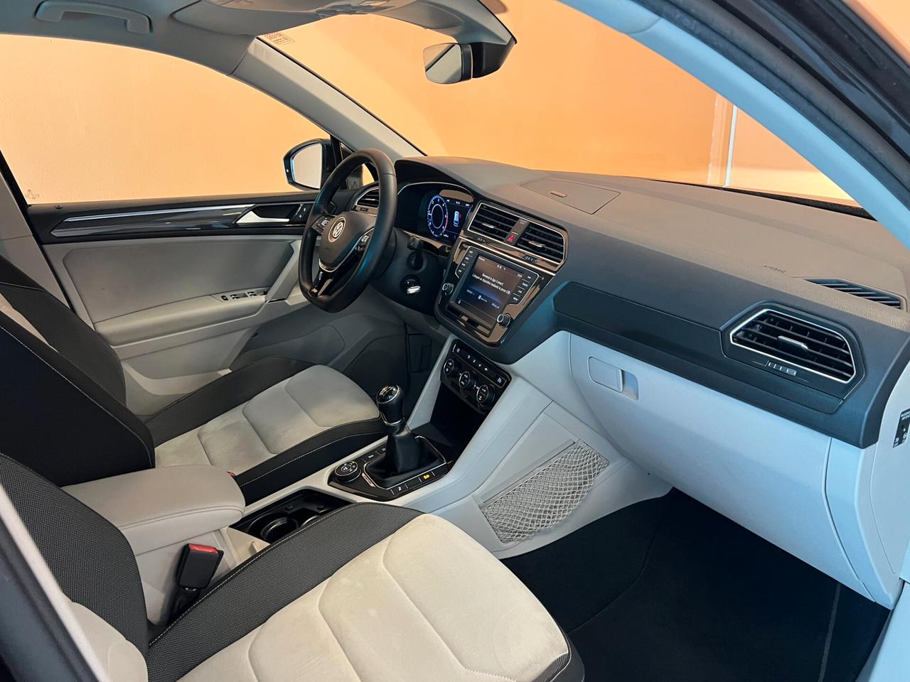 Volkswagen Tiguan 2.0 TDI SCR 4MOTION Executive BlueMotion Technology