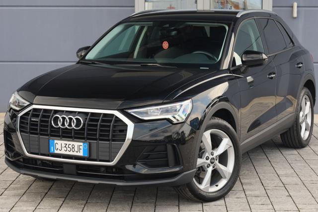 AUDI Q3 35 TDI quattro S tronic Business