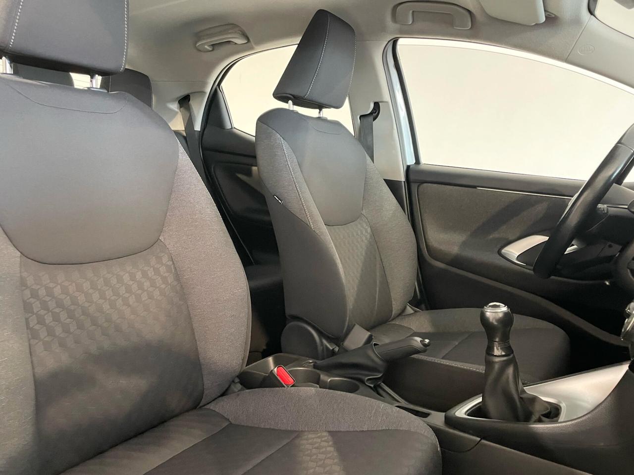 Toyota Yaris 1.0 5 porte 72CV NEOPATENTATI