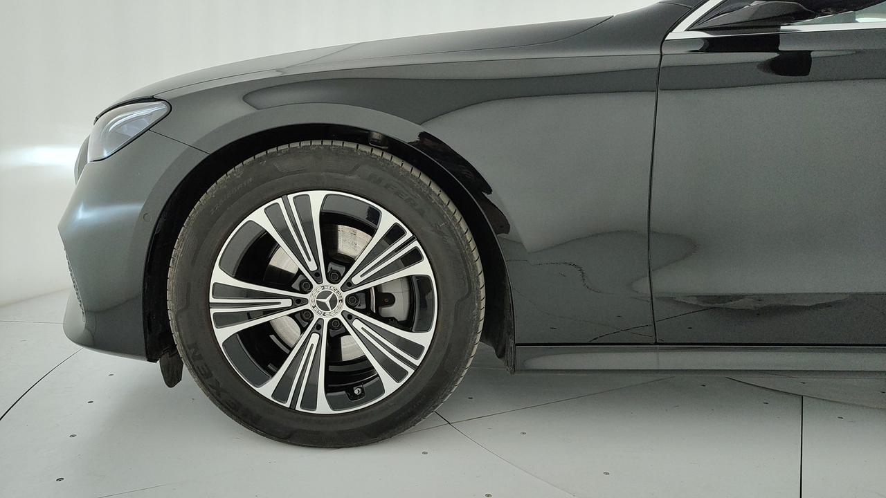 Mercedes-Benz E 220 d Advanced auto