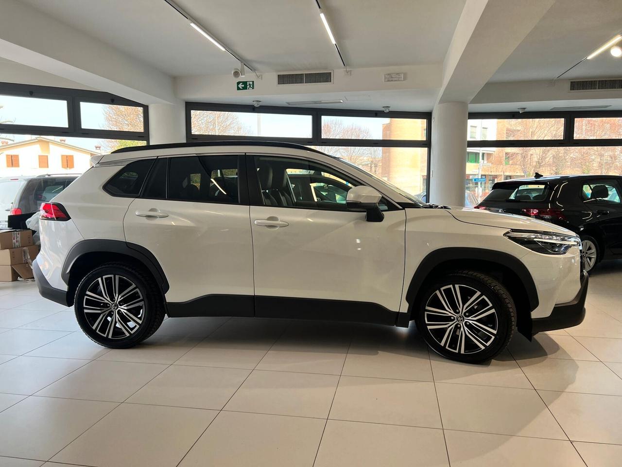 Toyota Corolla Cross MY23 LOUNGE 2.0 HYBRID AWD-i