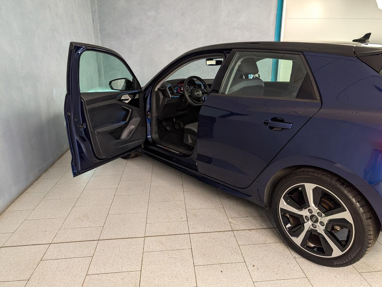 Audi A1 30 TFSI 116cv Adrenalin Black Edition S line