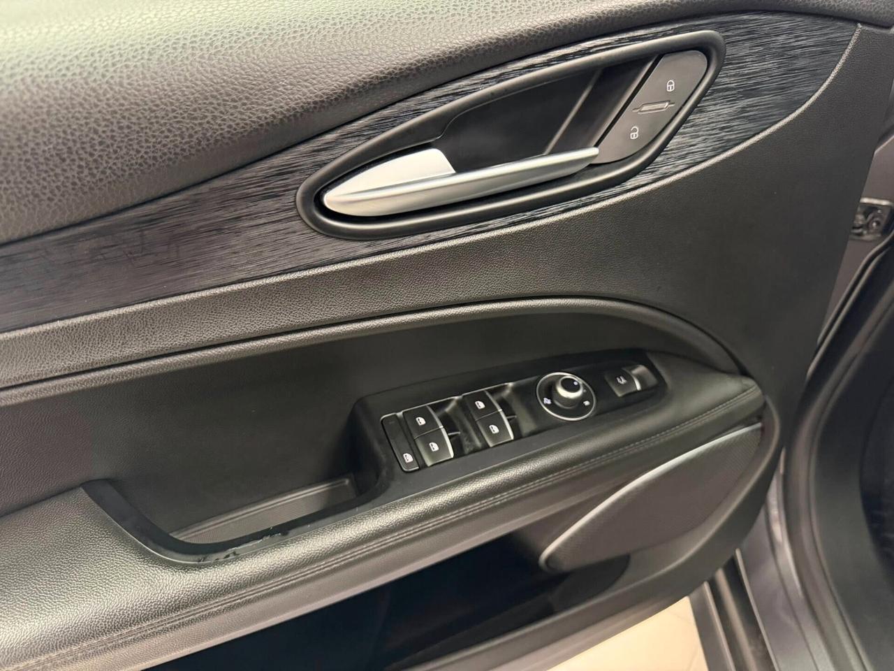 Alfa Romeo Stelvio 2.2 Turbodiesel 160 CV AT8 RWD Business