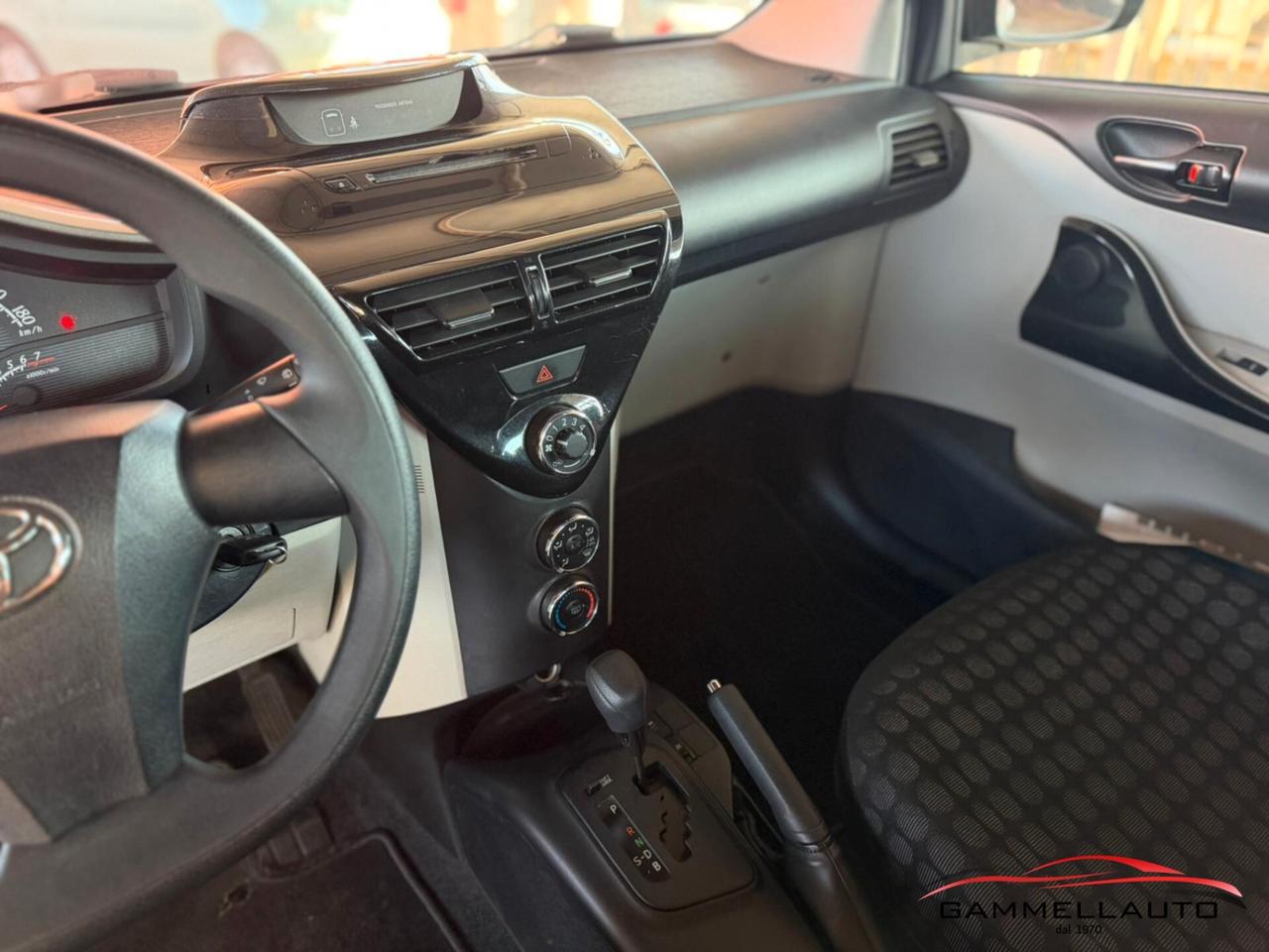 Toyota iQ 1.0 Trend 68cv AUTOMATICA