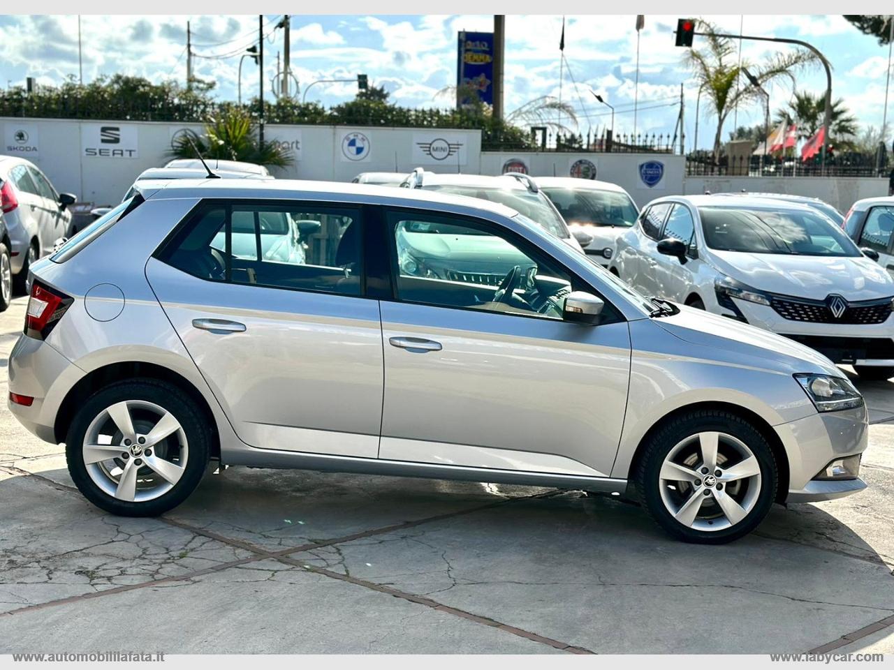 SKODA Fabia 1.0 MPI 60 CV Design Edition PER NEOPATENTATI
