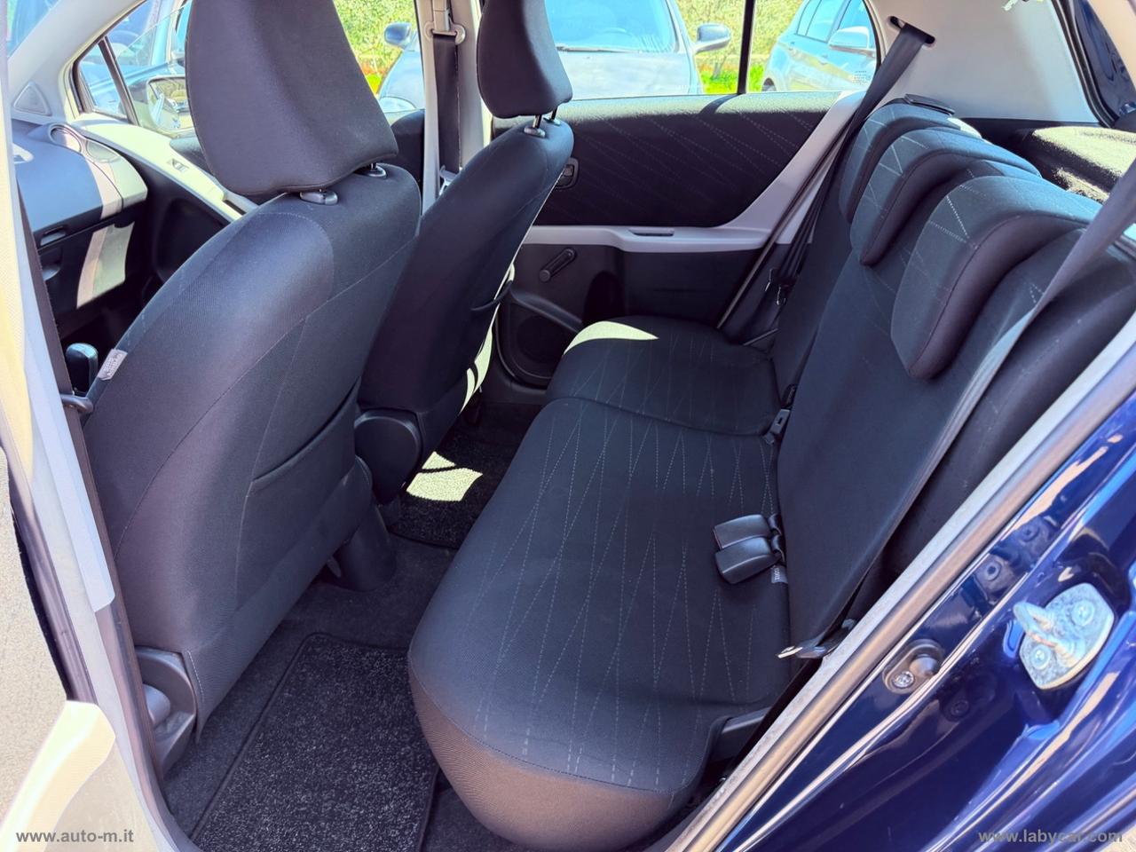 TOYOTA Yaris 1.0 5p. Sol