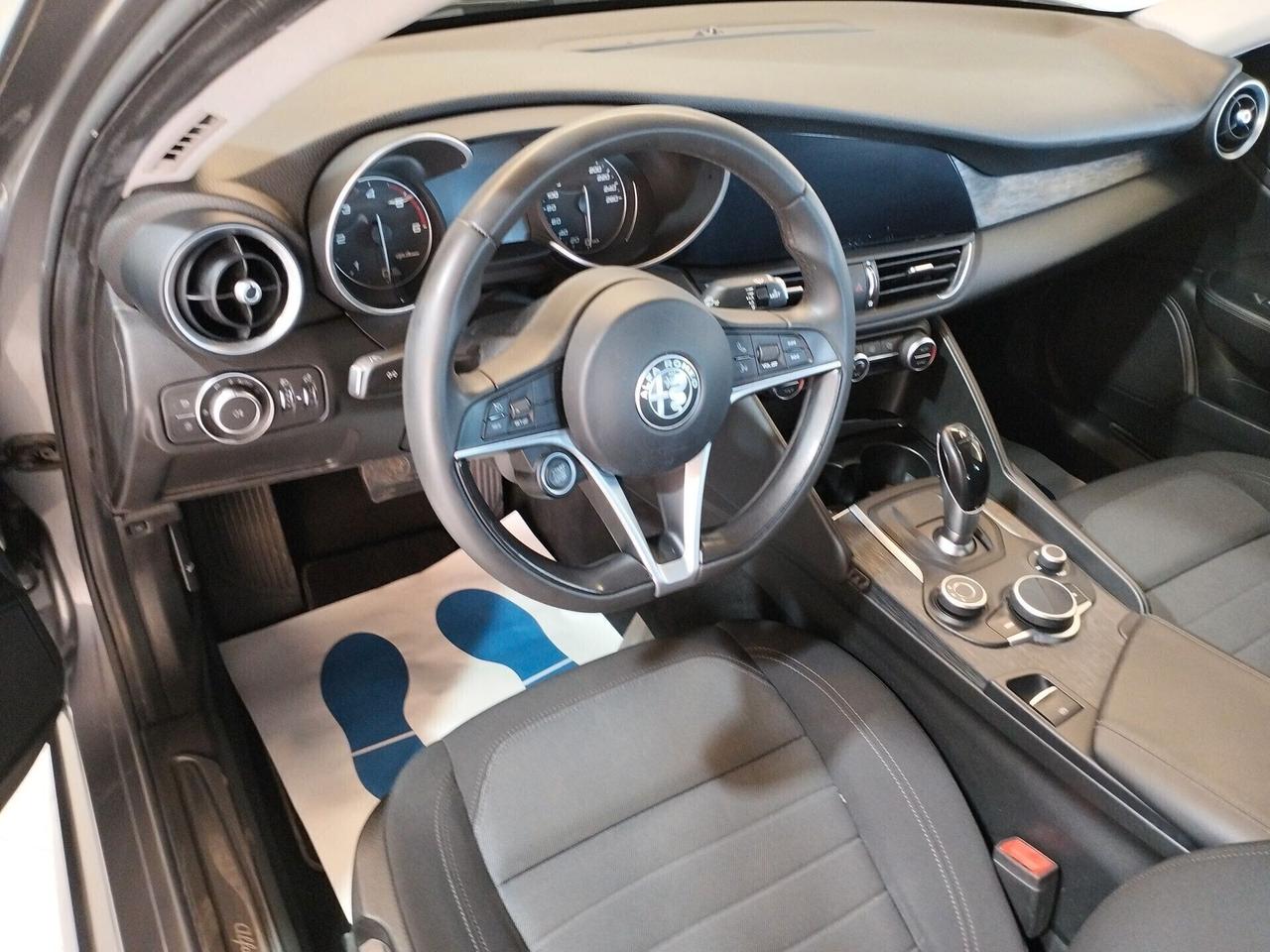Alfa Romeo Giulia 2.2 t Business 136cv auto