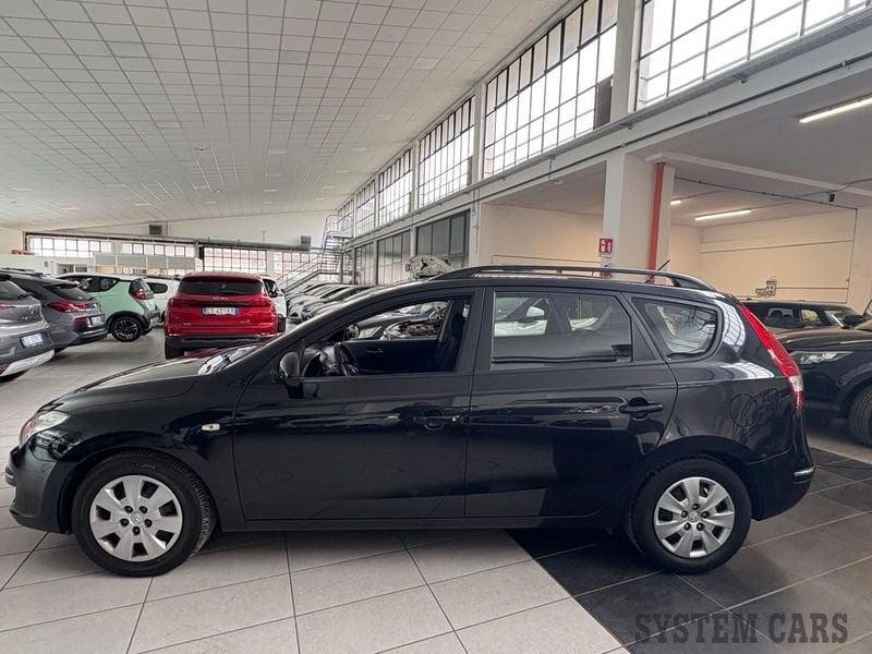 Hyundai i30 AUTO PER COMMERCIANTI i30 CW 1.6 CRDi VGT 16V 90CV Active