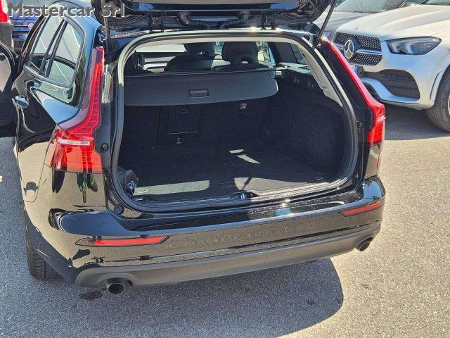 VOLVO V60 V60 2.0 b3 Momentum N1 auto 7m - GH345PR
