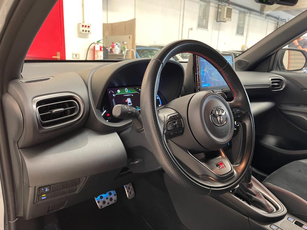 Toyota Yaris Cross GR Sport 1.5h fwd 116cv e-cvt-Ok Neopatentati-LEGGI SOTTO