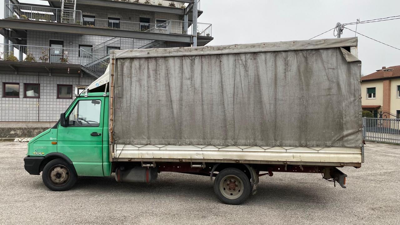 Iveco Daily 35.8 2.5 Diesel PC Cab. Classic