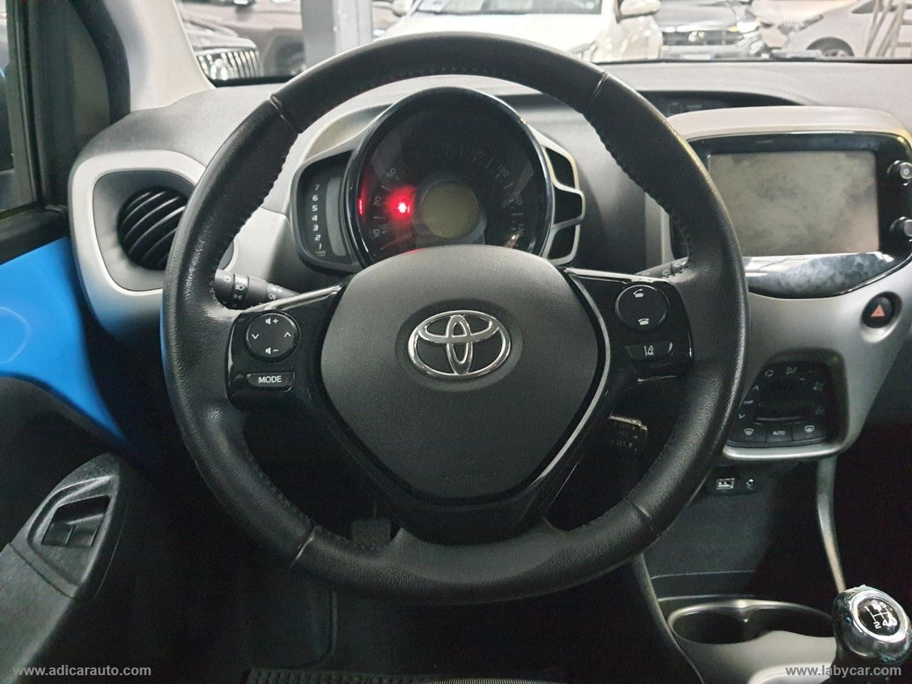 TOYOTA Aygo 1.0 VVT-i 69 CV 5p. x-play TSS