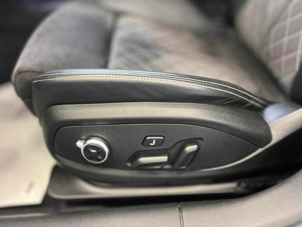 Audi A4 RS 4 Avant 2.9 TFSI quattro tiptronic