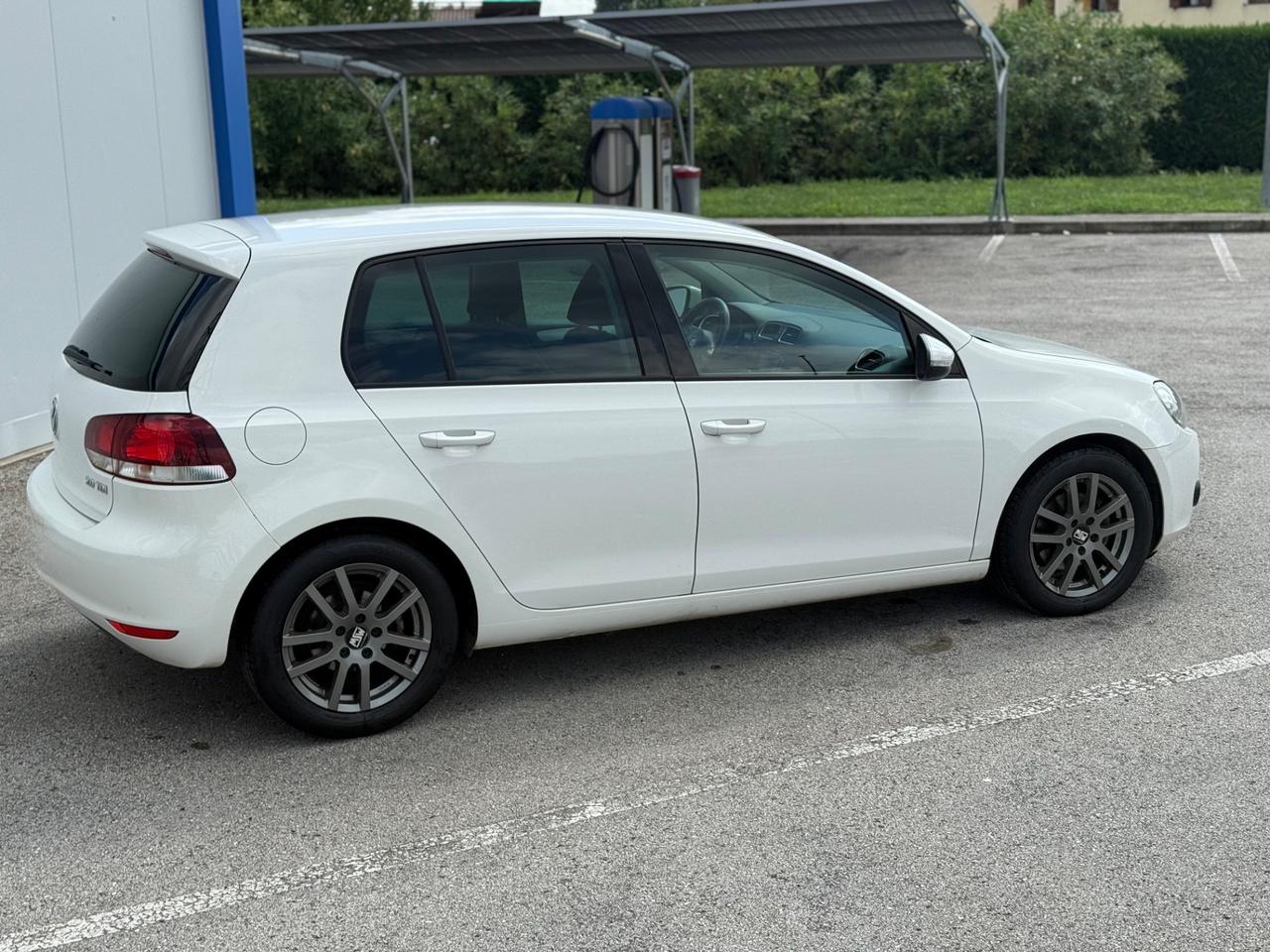 Volkswagen Golf 2.0 TDI 140CV DPF DSG 5p. Highline