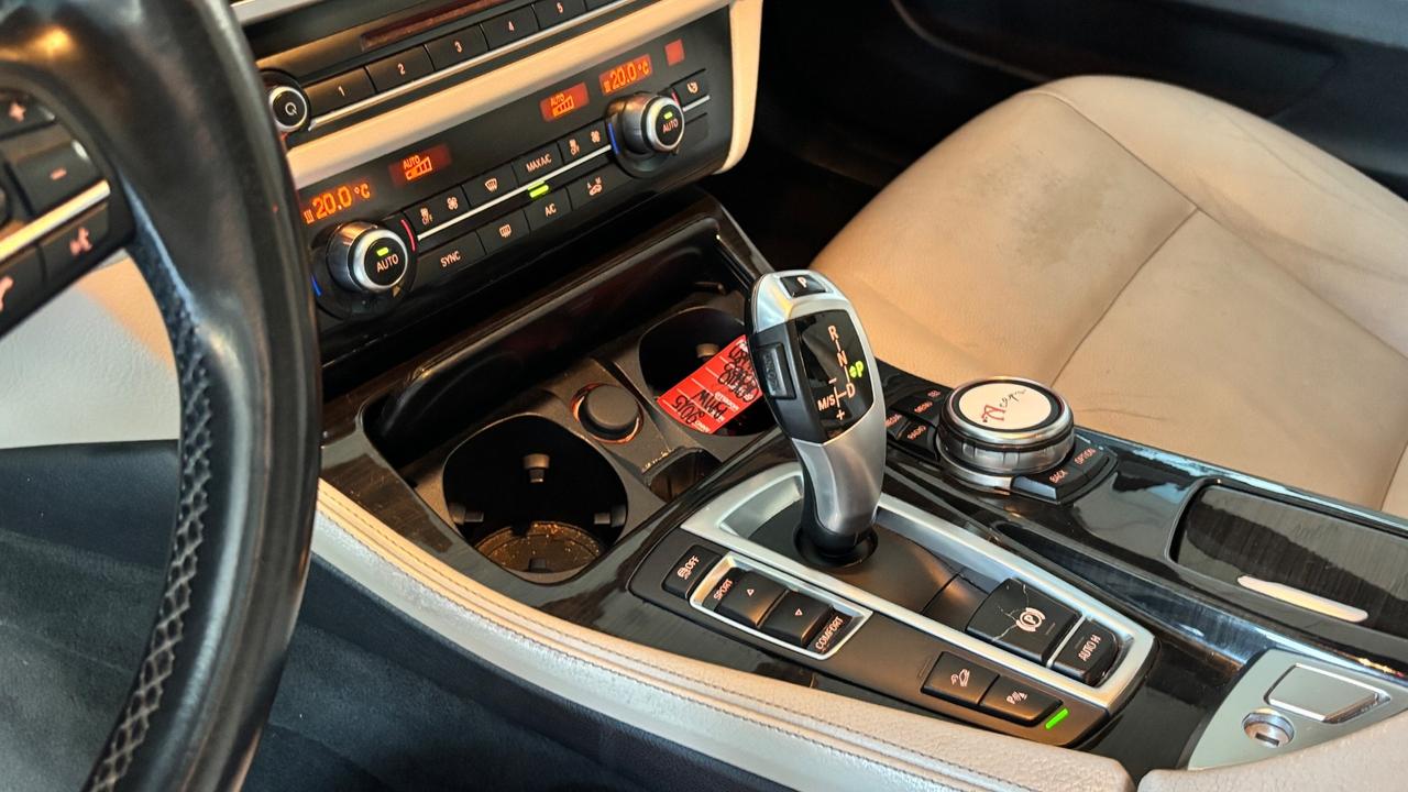 Bmw 520 520d xDrive Luxury