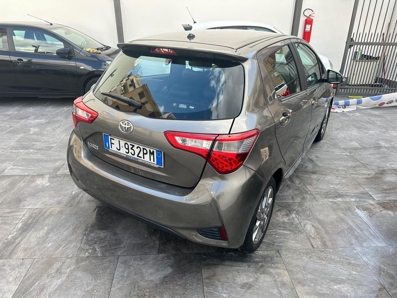 Toyota Yaris 1.0 5 porte Lounge