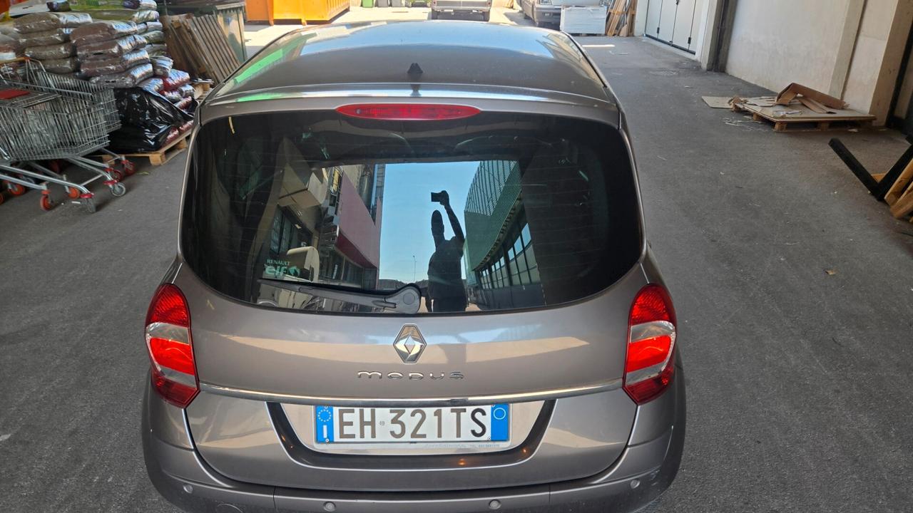 Renault Modus 1.6 16V AUTOMATIC