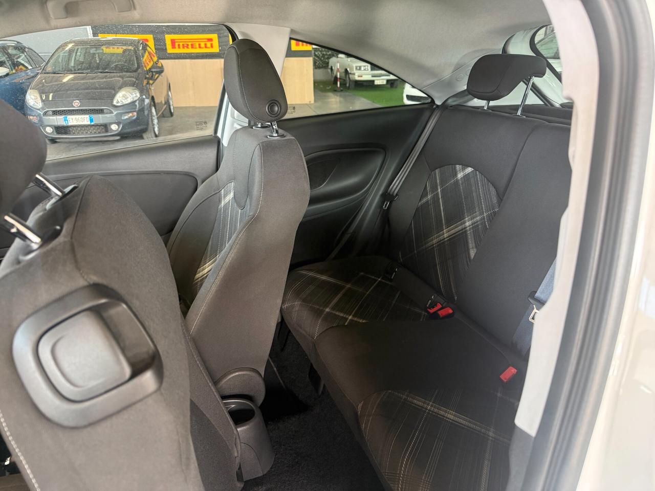 Opel Corsa 1.4 90CV GPL Tech Coupé n-Joy