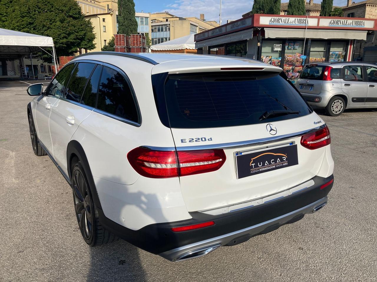 Mercedes-Benz E 220 E-Class E #6086
