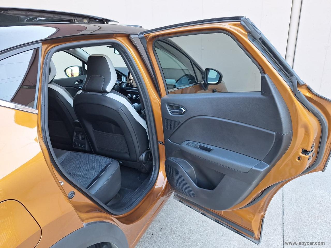 RENAULT Captur INTENSE Plug-in Hybrid E-Tech TETTO 160 CV